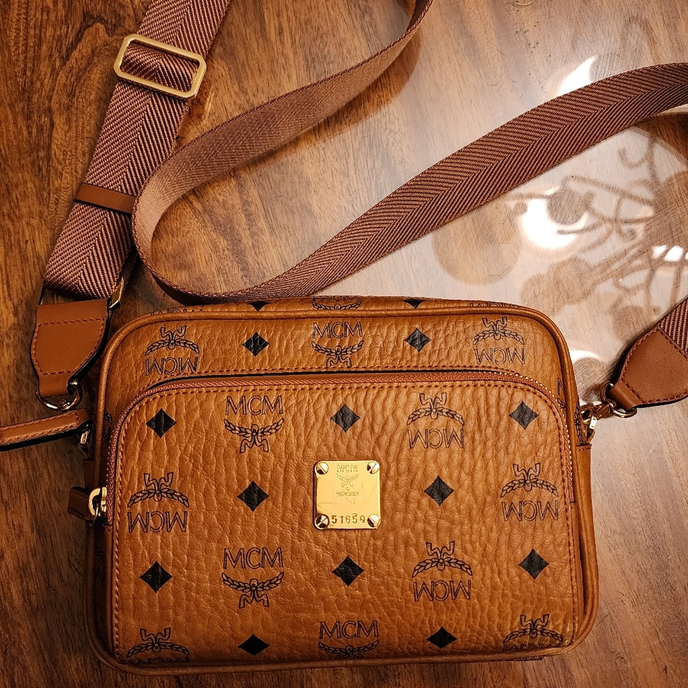 MCM Klassik Crossbody in Visetos